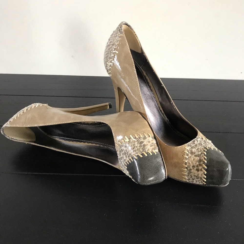 Bakers “Carla” snake skin heel size 9